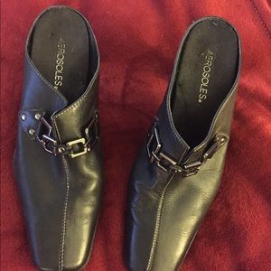 Areosoles soft leather clog style